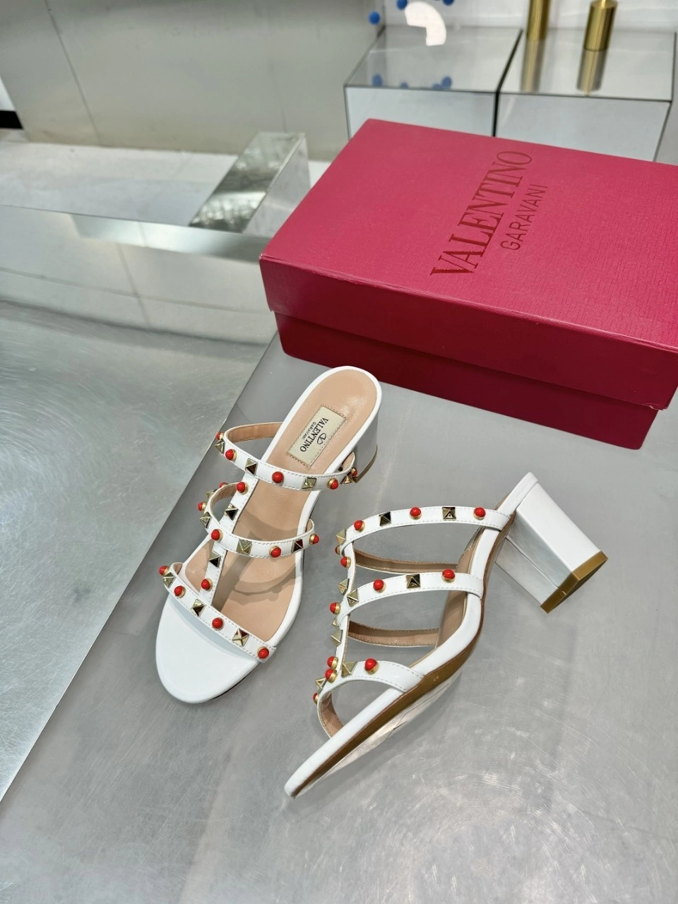 V1859ti9o WS0C47MAXD2K Heel height：6.5CM sheepskin item:ET-X302G1162